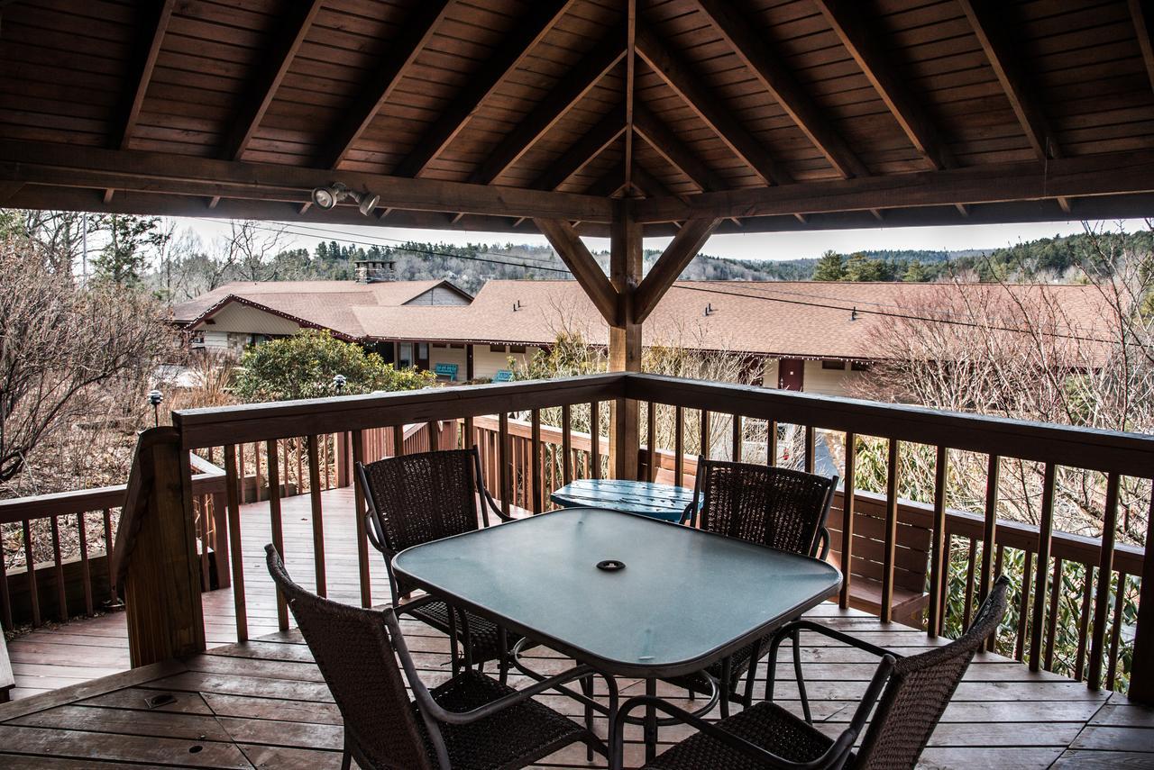 Cliff Dwellers Inn 2*