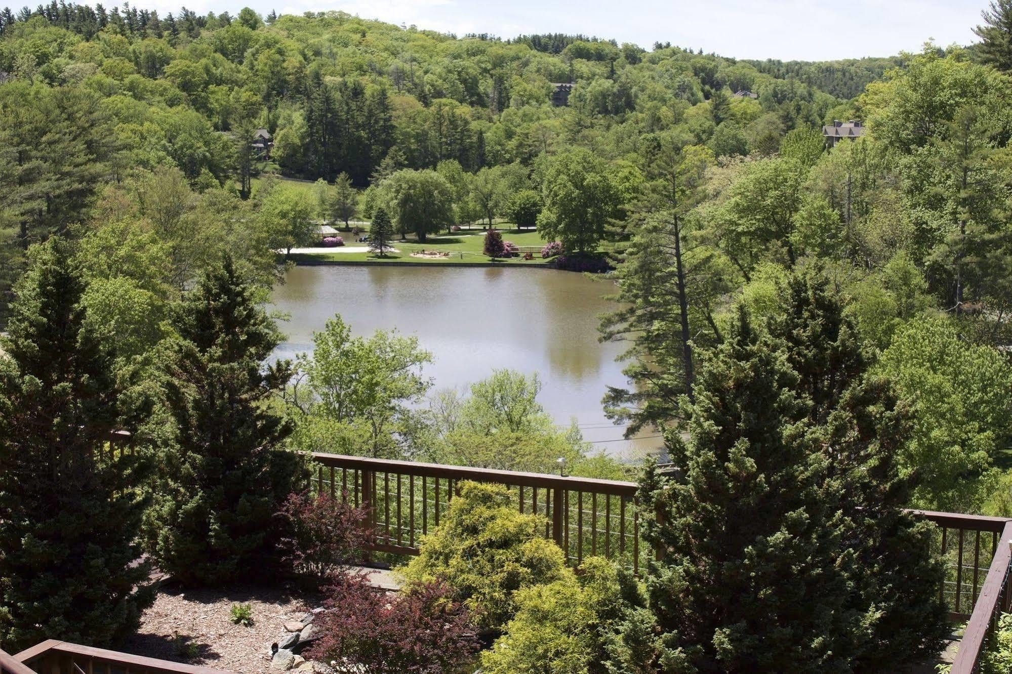 Cliff Dwellers Blowing Rock